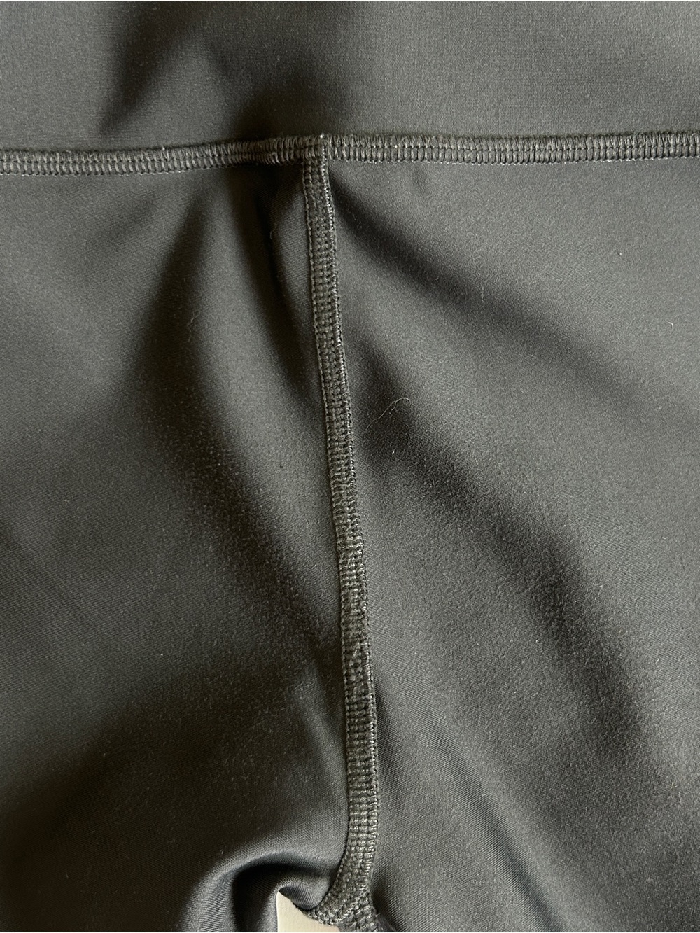 Alo High-Waist Black Leggings in XS - Picture 7 of 8